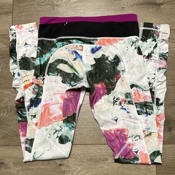 Lululemon Athletica Pink and White Leggings with Artistic Design - Picture 3 of 13